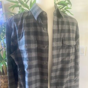 UNTUCKit Flannel ☑️
